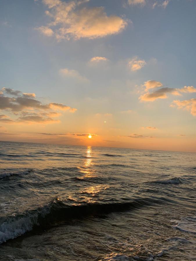 Ralla Nilaveli Buitenkant foto